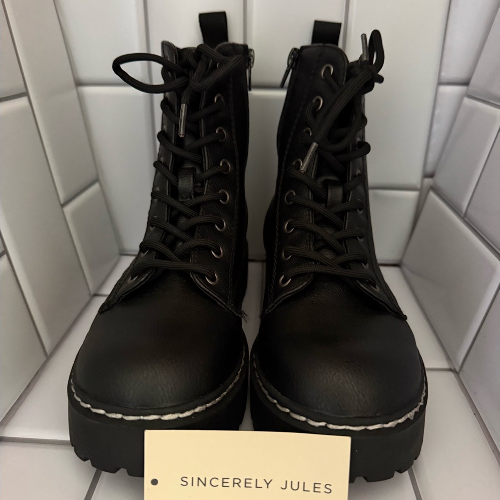 Bought them, loved them… never wore them. Your turn 💁‍♀️